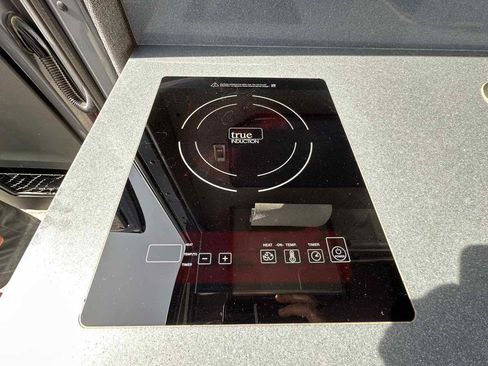 Used 2020 Mercedes-Benz Sprinter 2500 image 28