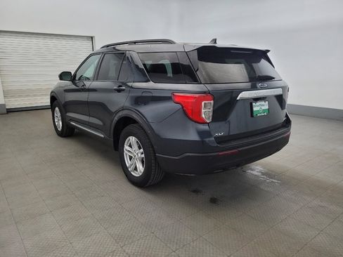 Used 2022 Ford Explorer XLT AWD/4WD image 5