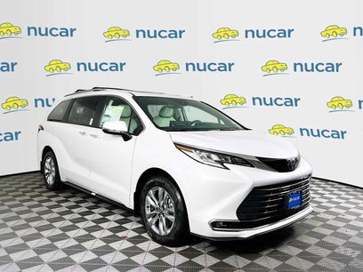 New 2025 Toyota Sienna Limited