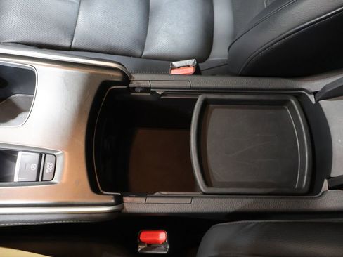 Used 2018 Honda Accord EX-L image 31