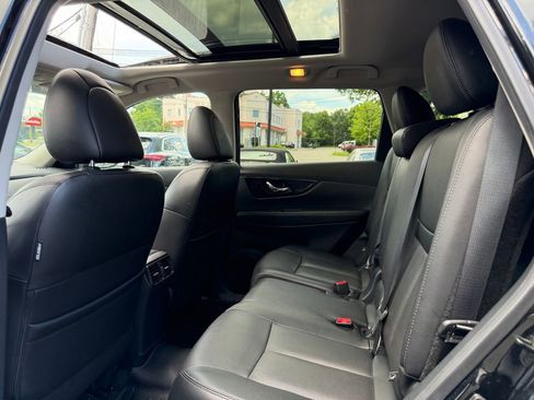 Used 2019 Nissan Rogue SL w/ Premium Package AWD/4WD image 24