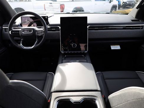 New 2026 GMC Sierra EV Elevation image 18