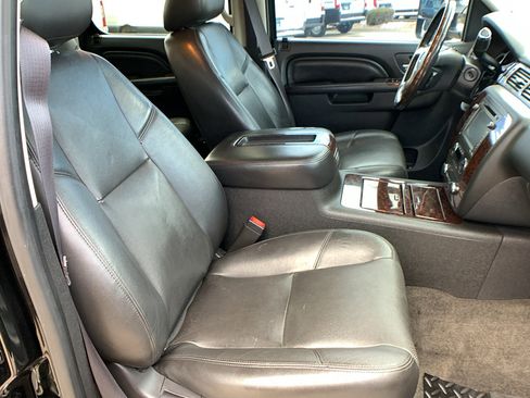 Used 2013 GMC Sierra 2500 Denali w/ Suspension Package, Off-Road image 30