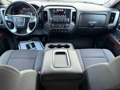 Used 2018 GMC Sierra 2500 SLE w/ SLE Preferred Package image 8