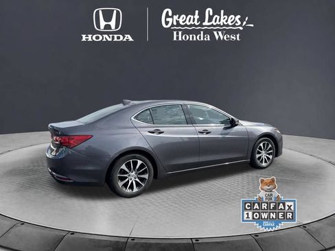 Used 2017 Acura TLX FWD image 9