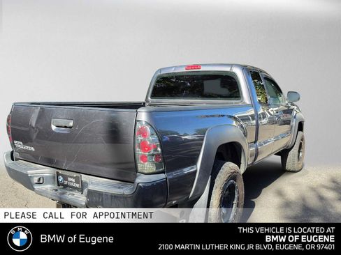Used 2015 Toyota Tacoma 4x4 Access Cab image 3