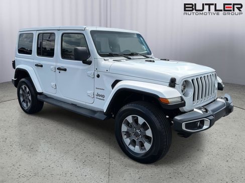 Used 2021 Jeep Wrangler Unlimited Sahara w/ Dual Top Group AWD/4WD image 8