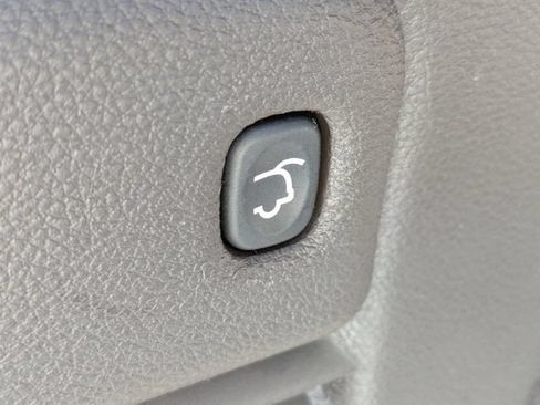 Certified 2019 Jeep Grand Cherokee Overland RWD image 11