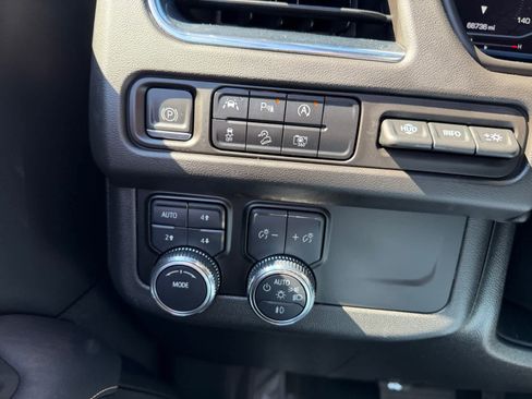 Used 2023 GMC Yukon AT4 w/ AT4 Premium Package AWD/4WD image 28