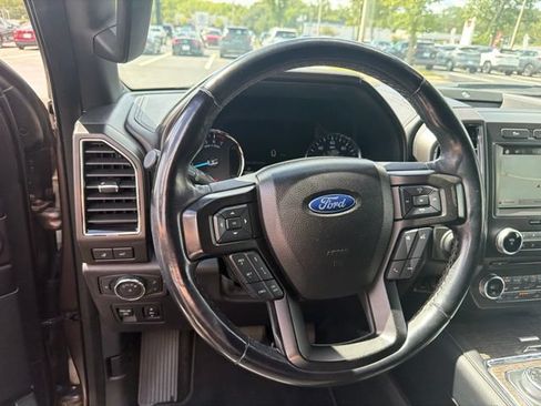 Used 2018 Ford Expedition Limited w/ Equipment Group 302A RWD image 9