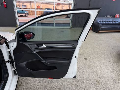 Used 2019 Volkswagen Golf R 4-Door AWD/4WD image 19