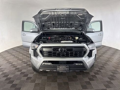 Used 2025 Toyota Tacoma TRD Sport w/ TRD Sport Upgrade Package AWD/4WD image 11