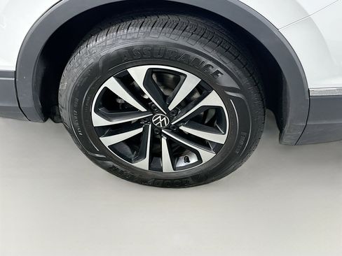 Used 2024 Volkswagen Tiguan S image 11