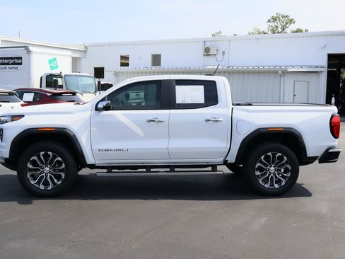 Used 2026 GMC Canyon Denali image 5