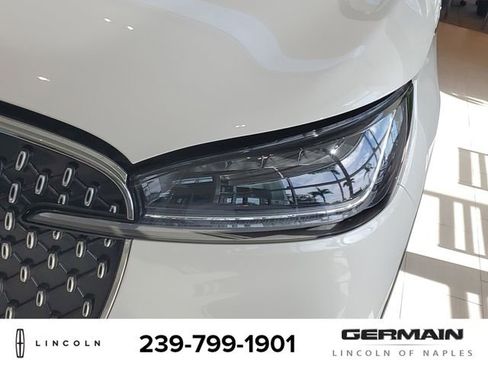 New 2025 Lincoln Aviator 2WD w/ Equipment Group 101A image 14