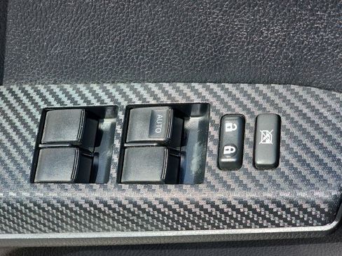 Used 2015 Toyota RAV4 XLE AWD/4WD image 29