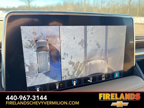 Used 2021 Chevrolet Suburban Premier w/ Premium Package image 25