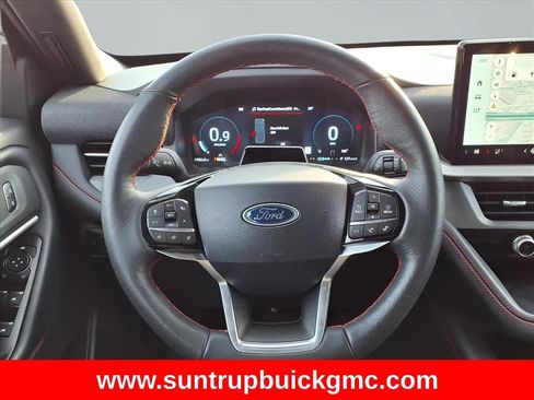 Used 2025 Ford Explorer ST-Line w/ ST-Line Street Pack image 19