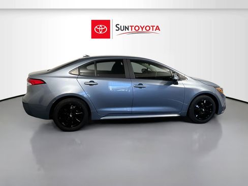 Used 2020 Toyota Corolla LE image 2