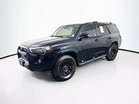 Used 2021 Toyota 4Runner SR5 AWD/4WD image 3