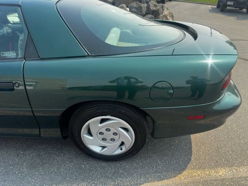 Used 1997 Chevrolet Camaro LT RWD image 4