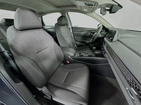 Certified 2023 Honda Accord EX image 27