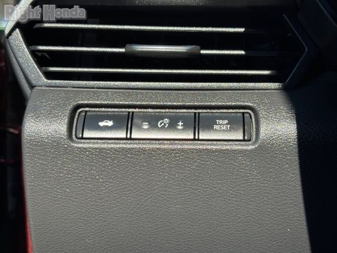 Used 2024 Nissan Altima 2.5 SV image 21