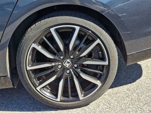 Used 2024 Honda Accord Touring image 5