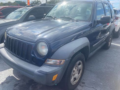 Used 2007 Jeep Liberty Sport image 1