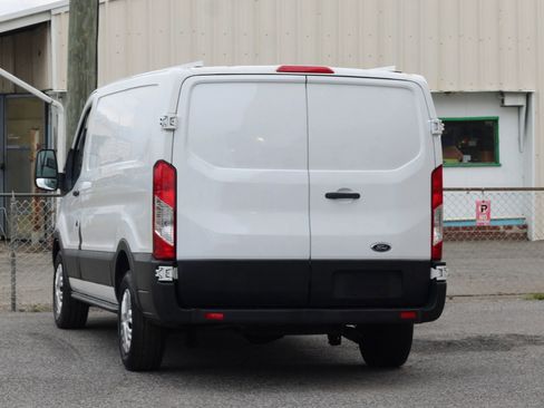 Used 2015 Ford Transit 150 130 Low Roof w/ Exterior Upgrade Package RWD image 6