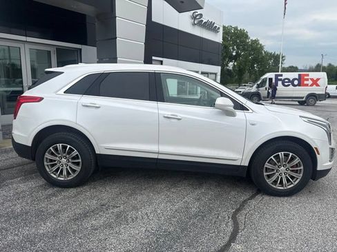 Certified 2019 Cadillac XT5 Luxury w/ Trailering Package AWD/4WD image 8