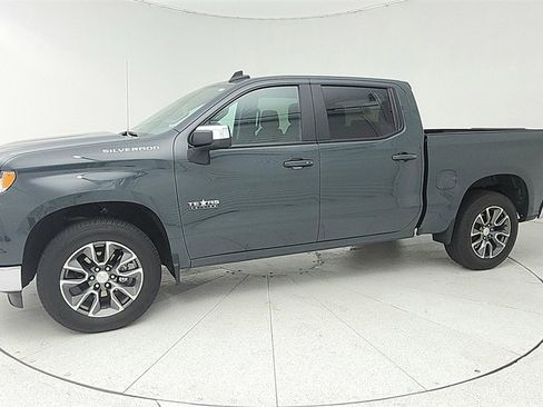 Certified 2025 Chevrolet Silverado 1500 LT image 2