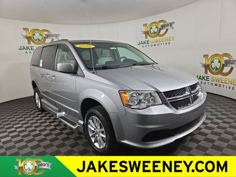 Used 2016 Dodge Grand Caravan SXT w/ UConnect Hands-Free Group image 1