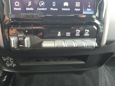 Certified 2026 RAM 2500 Big Horn AWD/4WD image 24