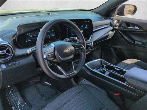 Used 2026 Chevrolet Equinox LT FWD image 13