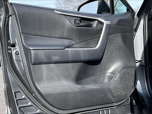 Certified 2025 Toyota RAV4 LE image 20