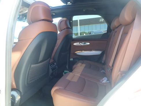 New 2026 Genesis GV70 2.5T Advanced AWD/4WD image 22