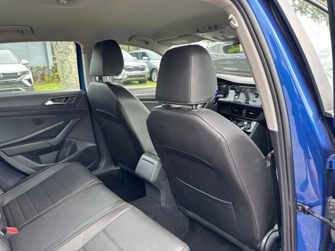 Used 2024 Volkswagen Jetta SE FWD image 16