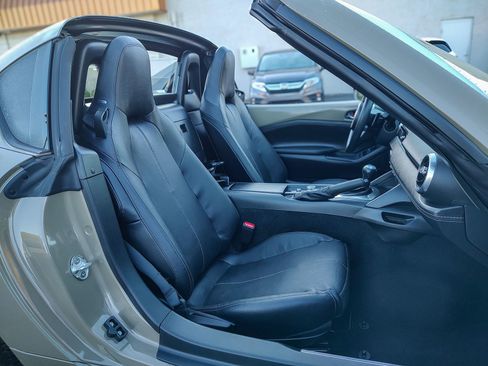 Used 2023 MAZDA MX-5 Miata Grand Touring w/ Weather Package image 34