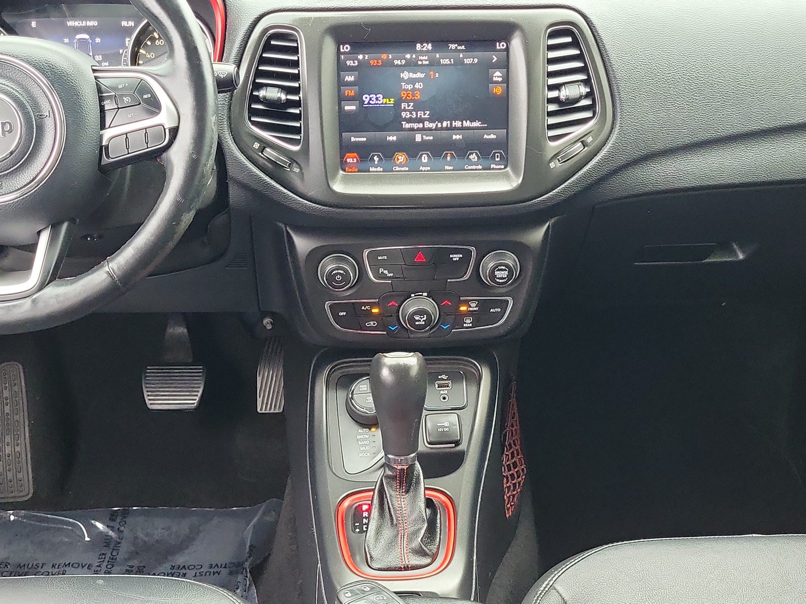 Used 2019 Jeep Compass Trailhawk w/ Cold Weather Group AWD/4WD image 29