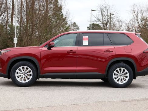 New 2026 Toyota Grand Highlander XLE image 3