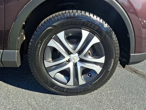Used 2018 Toyota RAV4 LE w/ All Weather Liner Package AWD/4WD image 8
