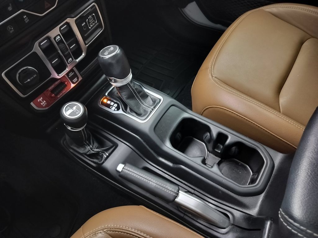 Used 2021 Jeep Wrangler Unlimited Rubicon AWD/4WD image 19