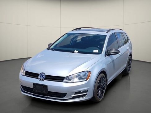 Used 2015 Volkswagen Golf TDI SEL FWD image 3