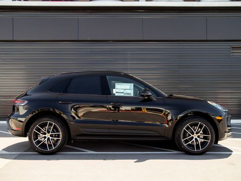 New 2026 Porsche Macan AWD/4WD image 8