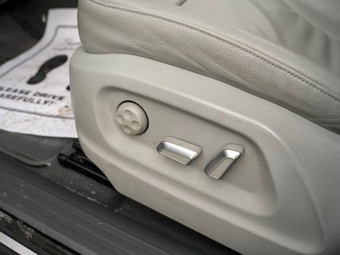 Used 2015 Audi Q5 TDI Premium Plus w/ Technology Package image 16