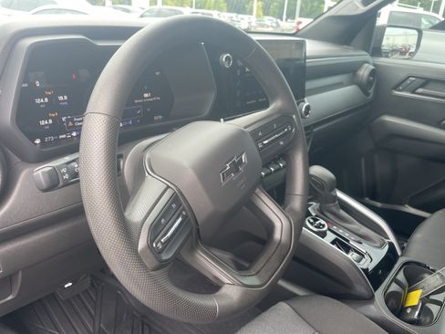 Used 2024 Chevrolet Colorado Trail Boss w/ LPO, Dark Essentials Package AWD/4WD image 18