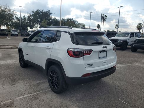 New 2026 Jeep Compass Latitude image 3