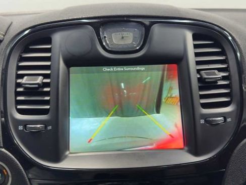 Used 2019 Chrysler 300 S RWD image 32