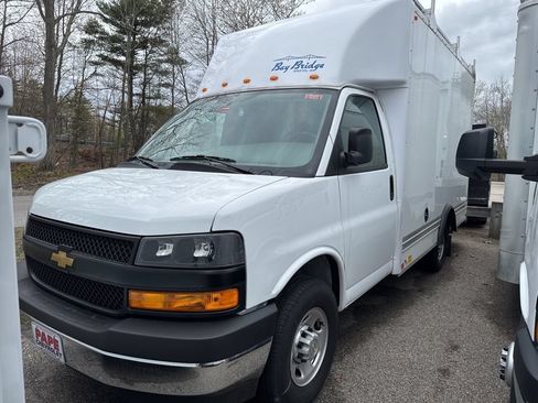 New 2025 Chevrolet Express 3500 w/ Power Convenience Package RWD image 6